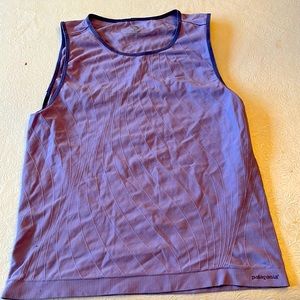 Tank top Patagonia. Sleeveless top, very stretchy and comfortable